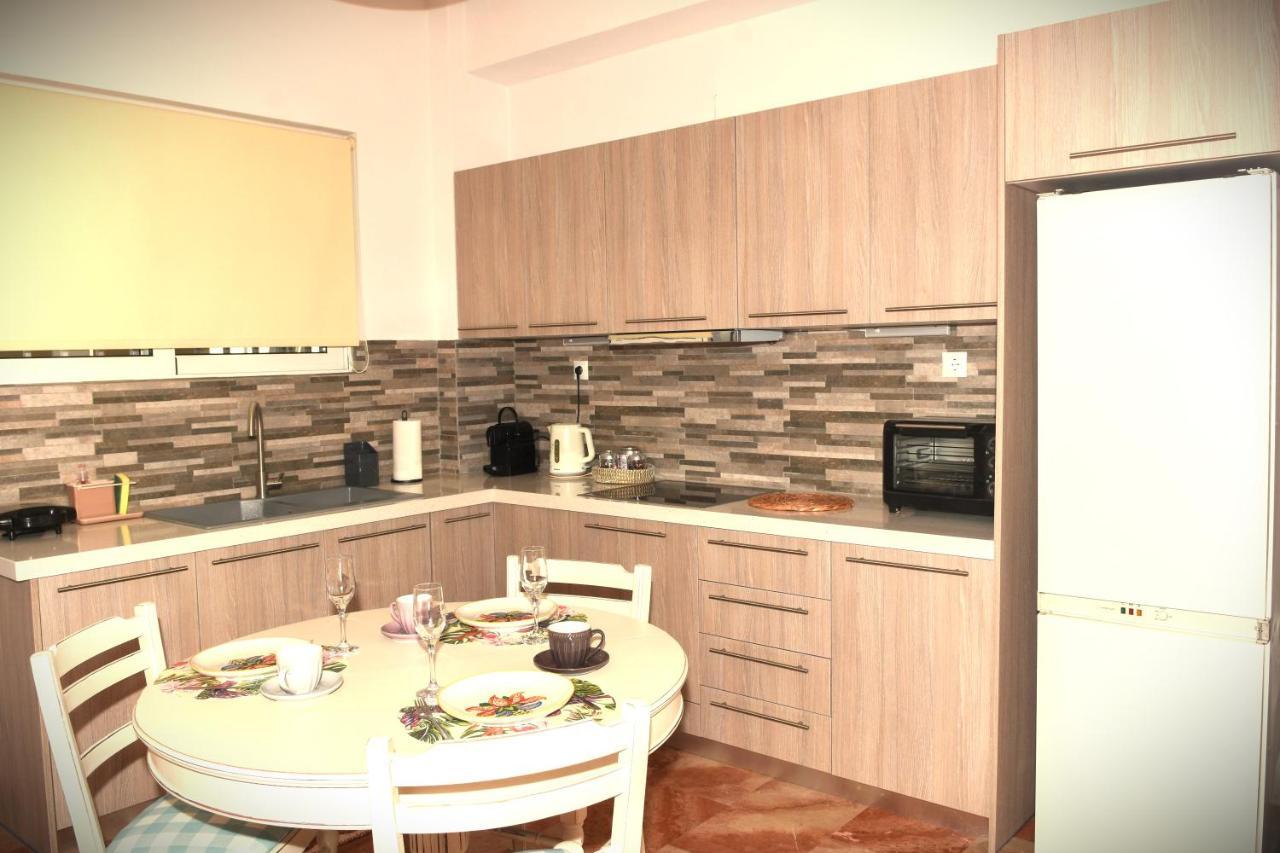 Ellis House Apartment Agrinio Luaran gambar